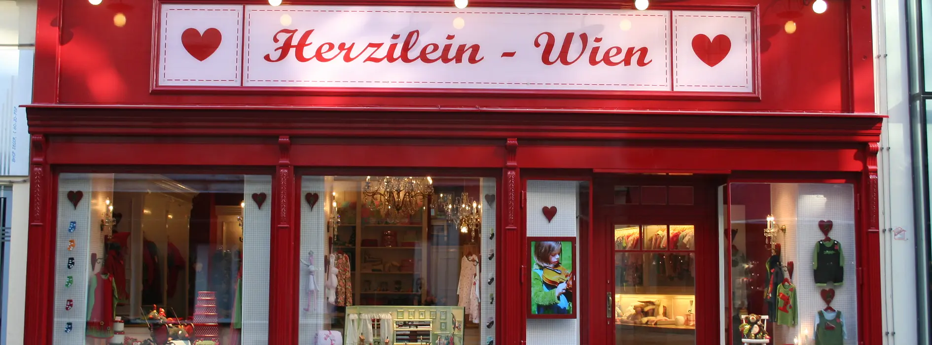 Herzilein Wien, vetrina