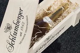 © Schlumberger Schlumberger Sekt in edler Verpackung