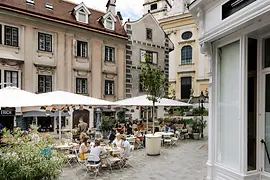 Terrasse sur la place St.-Ulrich