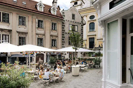 Terrasse sur la place St.-Ulrich