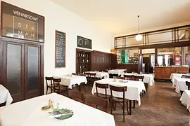 Vnitřní pohled na restauraci Steman