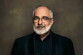 Ritratto di Michael Niavarani