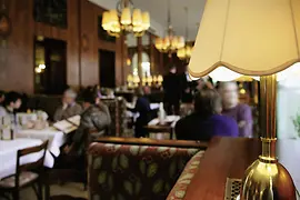 Blcik in ein Kaffeehaus