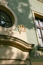 Fassadendetail im Freihausviertel